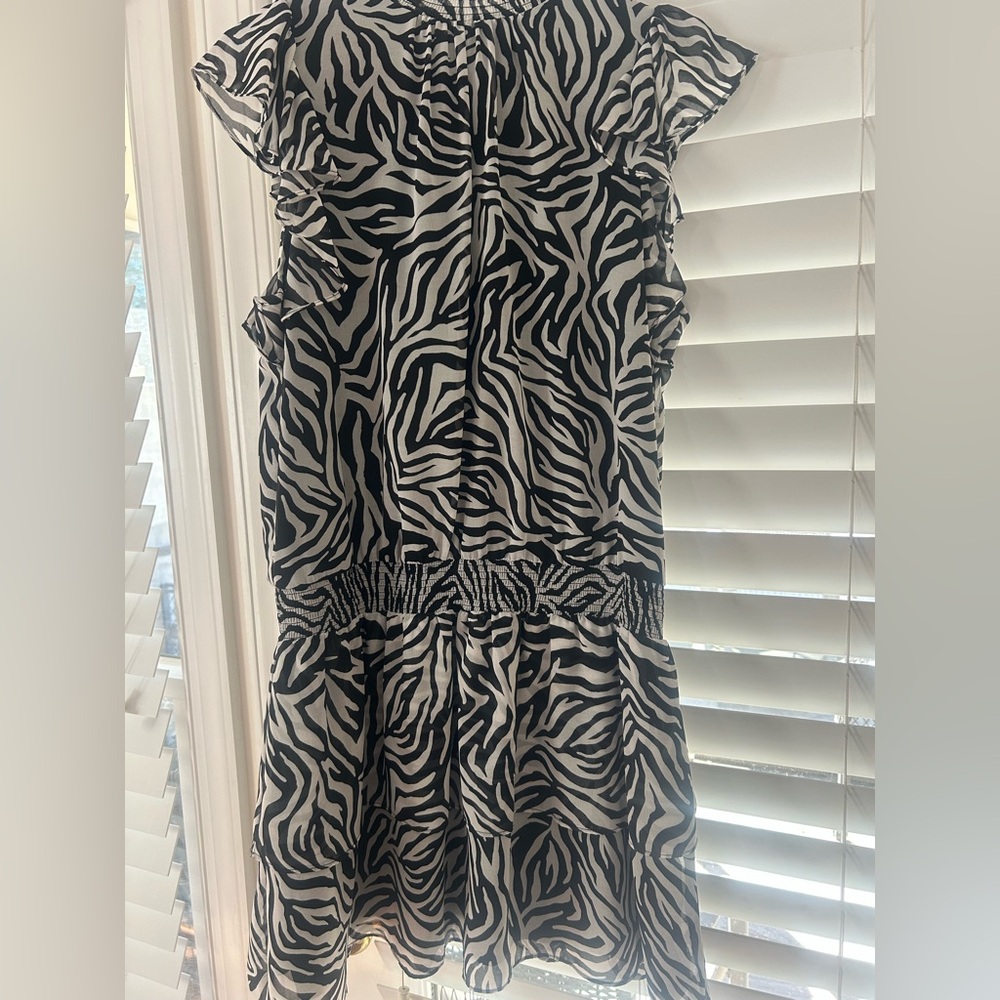STATE Black and White Patterned Top